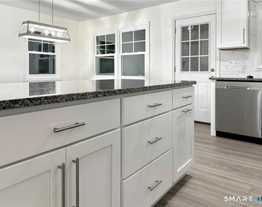 7 Palmer Circle - Photo Thumbnail 11