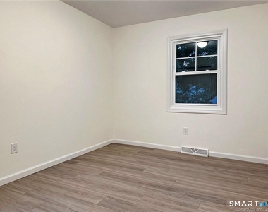7 Palmer Circle - Photo Thumbnail 18
