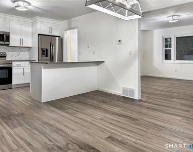 7 Palmer Circle - Photo Thumbnail 7
