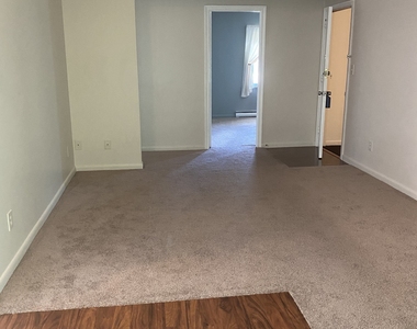1646 Farmington Avenue - Photo Thumbnail 3