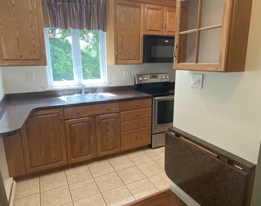 1646 Farmington Avenue - Photo Thumbnail 15