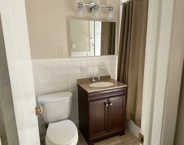 1646 Farmington Avenue - Photo Thumbnail 8