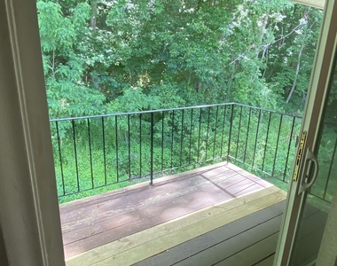 1646 Farmington Avenue - Photo Thumbnail 13