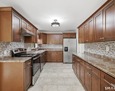 17 Sherman Road - Photo Thumbnail 9