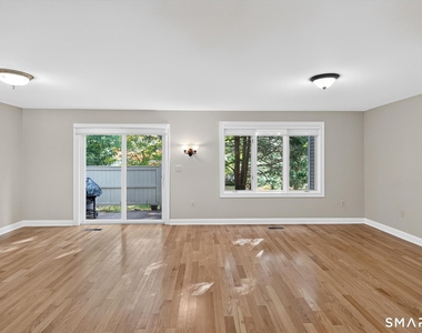 7 Essex Court - Photo Thumbnail 6