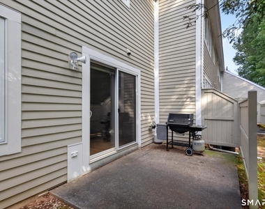 7 Essex Court - Photo Thumbnail 3