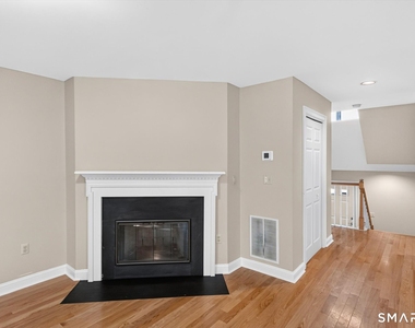 7 Essex Court - Photo Thumbnail 8