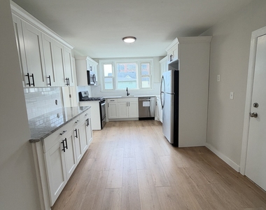 164 Curtis Street - Photo Thumbnail 2