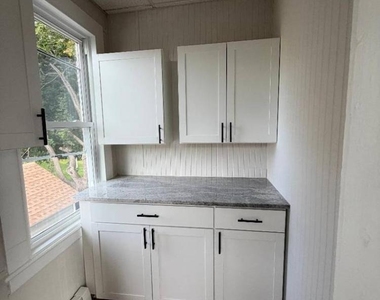 164 Curtis Street - Photo Thumbnail 3