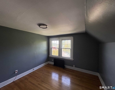319 Sherman Avenue - Photo Thumbnail 8