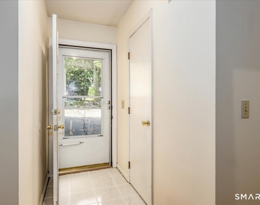 25 Padanaram Road - Photo Thumbnail 1
