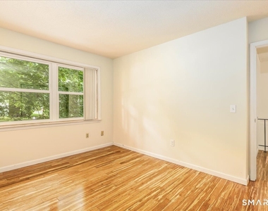 25 Padanaram Road - Photo Thumbnail 9