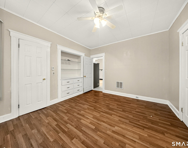 166 Dewey Street - Photo Thumbnail 10