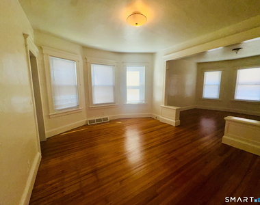 962 Howard Avenue - Photo Thumbnail 4