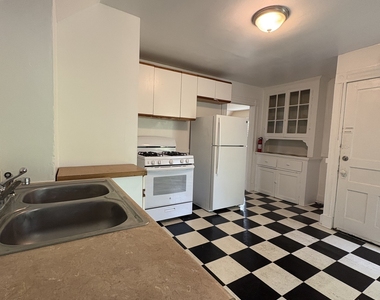 799 Elm Street - Photo Thumbnail 9
