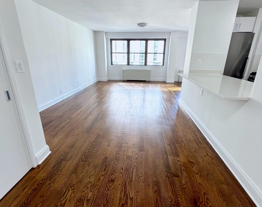  East 87 Street - Photo Thumbnail 1
