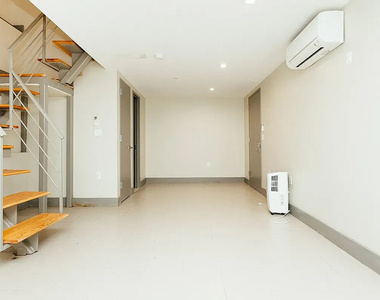 337 Melrose Street - Photo Thumbnail 4