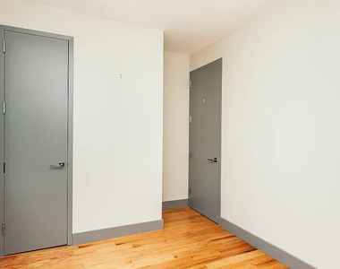 337 Melrose Street - Photo Thumbnail 5
