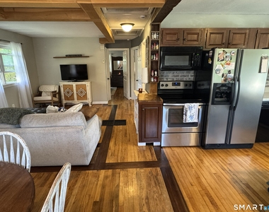 4 Oak Ridge Drive - Photo Thumbnail 7