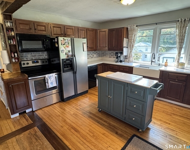 4 Oak Ridge Drive - Photo Thumbnail 5