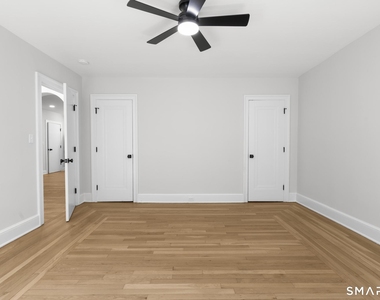 1070 Whitney Avenue - Photo Thumbnail 17