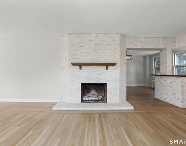 1070 Whitney Avenue - Photo Thumbnail 10