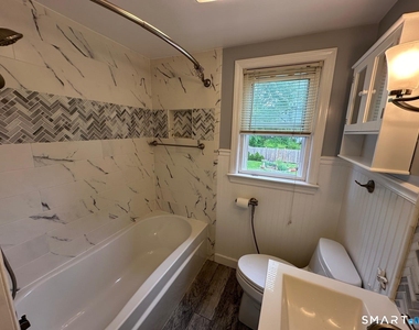 140 1/2 Stuart Avenue - Photo Thumbnail 5