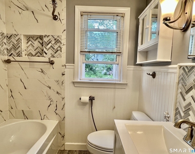 140 1/2 Stuart Avenue - Photo Thumbnail 4