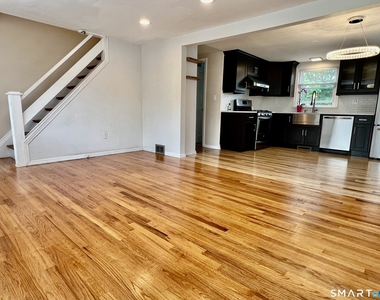 140 1/2 Stuart Avenue - Photo Thumbnail 3