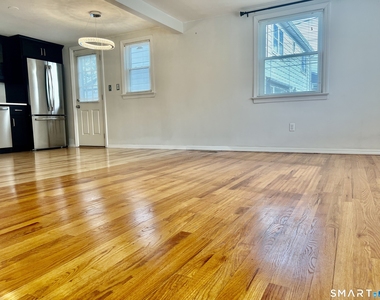 140 1/2 Stuart Avenue - Photo Thumbnail 11