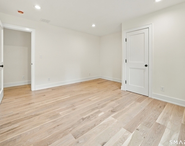 102 Newtown Turnpike - Photo Thumbnail 24