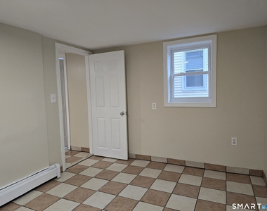 15 Lawlor Street - Photo Thumbnail 5