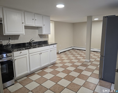 15 Lawlor Street - Photo Thumbnail 7