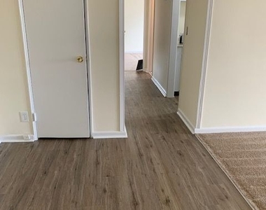 39 Glenbrook Road - Photo Thumbnail 9