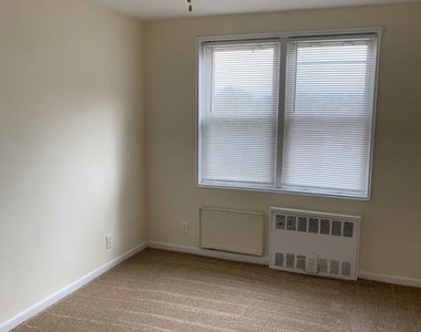 39 Glenbrook Road - Photo Thumbnail 7