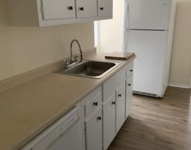 39 Glenbrook Road - Photo Thumbnail 10
