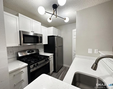 100 Glenbrook Road - Photo Thumbnail 1