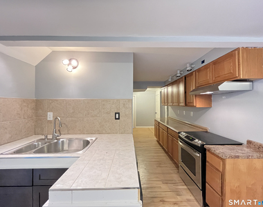 80 Hickory Street - Photo Thumbnail 2