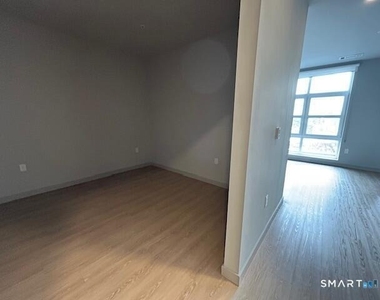 711 Summer Street - Photo Thumbnail 27