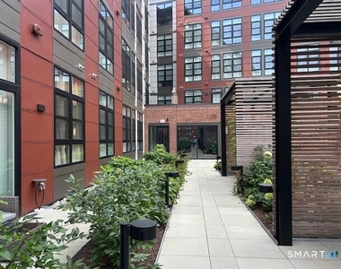 711 Summer Street - Photo Thumbnail 28