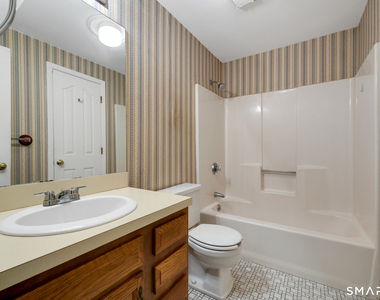 40 Foxon Hill Road - Photo Thumbnail 13