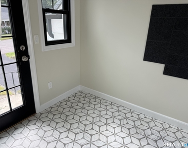 142 Rosedale Street - Photo Thumbnail 11
