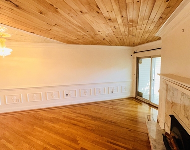 126 Biruta Street - Photo Thumbnail 6