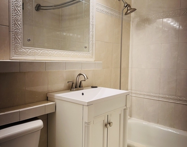 126 Biruta Street - Photo Thumbnail 10