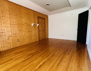 126 Biruta Street - Photo Thumbnail 8