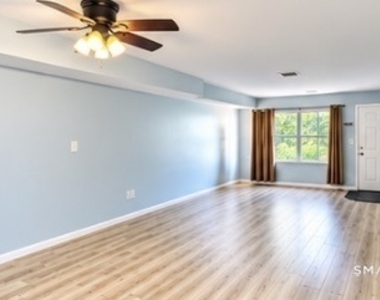 10 Manorwood Drive - Photo Thumbnail 7