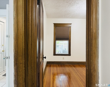 17 Cottage Street - Photo Thumbnail 5