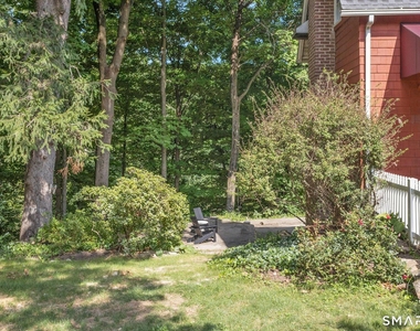 180 Ponus Avenue - Photo Thumbnail 16