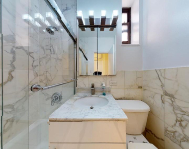 East 83rd Street - Photo Thumbnail 5
