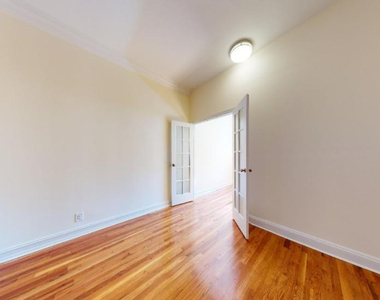 East 83rd Street - Photo Thumbnail 2